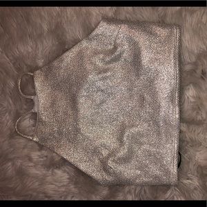 Super cute cropped top!